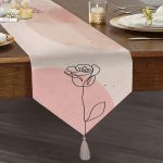 Pembe Bohem Gül Çizimli Dijital Baskılı Dekoratif Püsküllü Şönil Üçgen Runner Realhomes