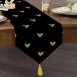 - UcgenRunner-7116-Gorsel1 - Realhomes Realhomes Siyah Zeminde Gold Puantiyeli Dijital Baskılı Özel Tasarım Püsküllü Şönil Üçgen Runner Realhomes