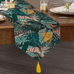 Realhomes Siyah Zeminde Renkli Yaprak Desenli Dijital Baskılı Özel Tasarım Püsküllü Şönil Üçgen Runner Realhomes