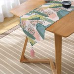 Realhomes Soft Renkli Zemin Üzerinde Onedraw Çizimli Yaprak Motifli Dijital Baskılı Özel Tasarım Püsküllü Şönil Üçgen Runner Realhomes