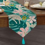 - UcgenRunner-7353-Gorsel1 - Realhomes Realhomes Renkli Zemin Üzerinde Yaprak Motifli Dijital Baskılı Özel Tasarım Püsküllü Şönil Üçgen Runner Realhomes