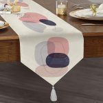 Realhomes Beyaz Zeminde Renkli Oval Desenli Dijital Baskılı Özel Tasarım Püsküllü Şönil Üçgen Runner Realhomes