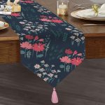 Realhomes Rengarenk Zeminde Onedraw Çizimli Çiçek Desenli Dijital Baskılı Özel Tasarım Püsküllü Şönil Üçgen Runner Realhomes