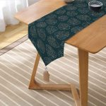 - UcgenRunner-7479-Gorsel2 - Realhomes Realhomes Siyah Zeminli Gold Çizgili Yaprak Desenli Dijital Baskılı Özel Tasarım Püsküllü Şönil Üçgen Runner Realhomes