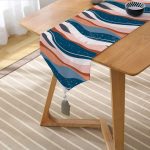 - UcgenRunner-7590-Gorsel2 - Realhomes Realhomes Renkli Zemin Üzerinde Geometrik Çizim Dijital Baskılı Özel Tasarım Püsküllü Şönil Üçgen Runner Realhomes