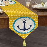 Realhomes Sarı Zemin Üzerinde Çapa Çizimli Dijital Baskılı Özel Tasarım Püsküllü Şönil Üçgen Runner Realhomes