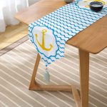 Realhomes Beyaz Zemin Üzerinde Çapa Desenli Dijital Baskılı Özel Tasarım Püsküllü Şönil Üçgen Runner Realhomes