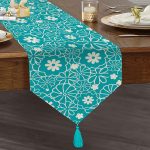 Realhomes Rengarenk Zemin Üzerinde Beyaz Rengarenk Çiçek Desenli Dijital Baskılı Özel Tasarım Püsküllü Şönil Üçgen Runner Realhomes