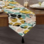 Renkli Büyük Benekli Özel Tasarım Dijital Baskılı Dekoratif Püsküllü Şönil Üçgen Runner Realhomes