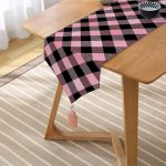 Realhomes Renkli Pastel Zemin Üzerinde Siyah Ekose Desenli Dijital Baskılı Özel Tasarım Püsküllü Şönil Üçgen Runner Realhomes