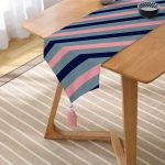 Realhomes Renkli Zemin Üzerinde Pastel Renkli Yatay Çizgili Dijital Baskılı Özel Tasarım Püsküllü Şönil Üçgen Runner Realhomes