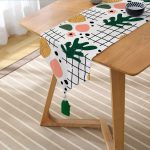 - UcgenRunner-8157-Gorsel2 - Realhomes Realhomes Beyaz Zemin Üzerinde Yaprak Desenli Dijital Baskılı Özel Tasarım Püsküllü Şönil Üçgen Runner Realhomes