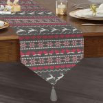 Realhomes Siyah Zemin Üzerinde Geyik Desenli Dijital Baskılı Özel Tasarım Püsküllü Şönil Üçgen Runner Realhomes