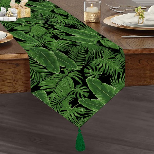 Realhomes Rengarenk Zemin Üzerinde Beyaz Çiçek Desenli Dijital Baskılı Özel Tasarım Püsküllü Şönil Üçgen Runner Realhomes