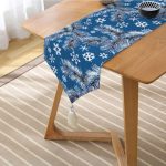 Realhomes Renkli Zemin Üzerinde Kartanesi Desenli Dijital Baskılı Özel Tasarım Püsküllü Şönil Üçgen Runner Realhomes