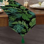 Realhomes Siyah Zemin Üzerinde Yeşil Yaprak Desenli Dijital Baskılı Özel Tasarım Püsküllü Şönil Üçgen Runner Realhomes