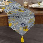 Realhomes Rengarenk Zemin Üzerinde Çiçek Desenli Dijital Baskılı Özel Tasarım Püsküllü Şönil Üçgen Runner Realhomes