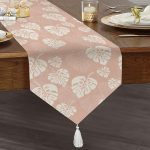 - UcgenRunner-8447-Gorsel1 - Realhomes Realhomes Pastel Zemin Üzerinde Beyaz Yaprak Desenli Dijital Baskılı Özel Tasarım Püsküllü Şönil Üçgen Runner Realhomes