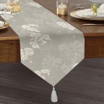 Realhomes Gri Zemin Üzerinde Beyaz Yaprak Desenli Dijital Baskılı Özel Tasarım Püsküllü Şönil Üçgen Runner Realhomes