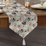 - UcgenRunner-8457-Gorsel1 - Realhomes  Realhomes Pastel Zemin Üzerinde Yaprak Desenli Dijital Baskılı Özel Tasarım Püsküllü Şönil Üçgen Runner Realhomes