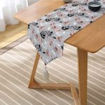 - UcgenRunner-8457-Gorsel2 - Realhomes  Realhomes Pastel Zemin Üzerinde Yaprak Desenli Dijital Baskılı Özel Tasarım Püsküllü Şönil Üçgen Runner Realhomes