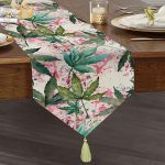 Realhomes Beyaz Zemin Üzerinde Yeşil Yaprak Desenli Dijital Baskılı Özel Tasarım Püsküllü Şönil Üçgen Runner Realhomes