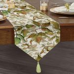 - UcgenRunner-8486-Gorsel1 - Realhomes Realhomes Beyaz Zemin Üzerinde Sonbahar Yaprak Desenli Dijital Baskılı Özel Tasarım Püsküllü Şönil Üçgen Runner Realhomes