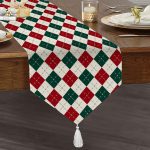 Realhomes Beyaz Zemin Üzerinde Bordo Ve Yeşil Ekose Desenli Dijital Baskılı Özel Tasarım Püsküllü Şönil Üçgen Runner Realhomes