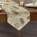 - UcgenRunner-8579-Gorsel1 - Realhomes Realhomes Pastel Zemin Üzerinde Renkli Yaprak Desenli Dijital Baskılı Özel Tasarım Püsküllü Şönil Üçgen Runner Realhomes