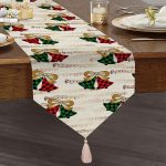 - UcgenRunner-8620-Gorsel1 - Realhomes Realhomes Beyaz Zemin Üzerinde Ekoseli Çan Desenli Dijital Baskılı Özel Tasarım Püsküllü Şönil Üçgen Runner Realhomes