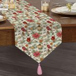 Realhomes Beyaz Zemin Üzerinde Çiçek Desenli Dijital Baskılı Özel Tasarım Püsküllü Şönil Üçgen Runner Realhomes