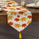 Realhomes Beyaz Zemin Üzerinde Sonbahar Yaprak Desenli Dijital Baskılı Özel Tasarım Püsküllü Şönil Üçgen Runner Realhomes