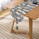 Realhomes Beyaz Zemin Üzerinde Renkli Yaprak Desenli Dijital Baskılı Özel Tasarım Püsküllü Şönil Üçgen Runner Realhomes