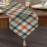 Realhomes Renkli Zemin Üzerinde Pastel Renkli Ekose Desenli Dijital Baskılı Özel Tasarım Püsküllü Şönil Üçgen Runner Realhomes