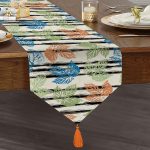 Realhomes Beyaz Zemin Üzerinde Renkli Yaprak Desenli Dijital Baskılı Özel Tasarım Püsküllü Şönil Üçgen Runner Realhomes