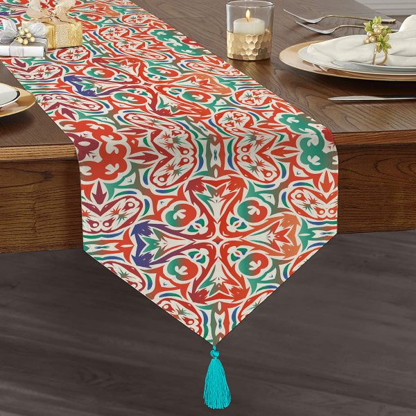 - UcgenRunner-8760-Gorsel1 - Realhomes  Realhomes Kırmızı Ekose Desenli Geyik Motifli Dijital Baskılı Özel Tasarım Püsküllü Şönil Üçgen Runner Realhomes