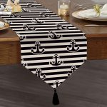 Realhomes Beyaz Zemin Üzerinde Siyah Çizgili Çapa Desenli Dijital Baskılı Özel Tasarım Püsküllü Şönil Üçgen Runner Realhomes