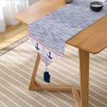 Realhomes Beyaz Zemin Üzerinde Renkli Çizgili Çapa Desenli Dijital Baskılı Özel Tasarım Püsküllü Şönil Üçgen Runner Realhomes