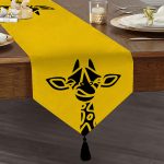 Realhomes Renkli Zemin Üzerinde Onedraw Çizimli Zurafa Silüeti Dijital Baskılı Özel Tasarım Püsküllü Şönil Üçgen Runner Realhomes