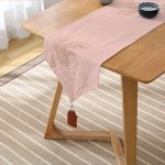 Realhomes Pastel Zemin Üzerinde Unicorn Desenli Dijital Baskılı Özel Tasarım Püsküllü Şönil Üçgen Runner Realhomes