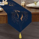 Realhomes Renkli Zemin Üzerinde Bayan Silüeti Dijital Baskılı Özel Tasarım Püsküllü Şönil Üçgen Runner Realhomes