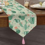 Realhomes Renkli Zemin Üzerinde Kaktüs Desenli Dijital Baskılı Özel Tasarım Püsküllü Şönil Üçgen Runner Realhomes