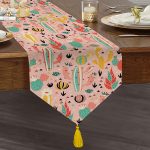 Realhomes Renkli Zemin Üzerinde Kaktüs Desenli Dijital Baskılı Özel Tasarım Püsküllü Şönil Üçgen Runner Realhomes