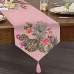 Realhomes Renkli Zemin Üzerinde Kaktüs Desenli Dijital Baskılı Özel Tasarım Püsküllü Şönil Üçgen Runner Realhomes