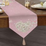 Realhomes Rengarenk Zeminli Kalp Desenli Ortanca Çiçek Dijital Baskılı Özel Tasarım Püsküllü Şönil Üçgen Runner Realhomes