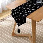 Realhomes Sevgililer Günü Özel Tasarım Dijital Baskılı Püsküllü Şönil Üçgen Runner Realhomes