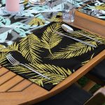 4+1 Siyah Zeminli Renkli & Altın Varaklı Yaprak Motifli Amerikan Servis & Runner Seti Realhomes