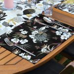 4+1 Siyah Zeminli Gold Detaylı Yaprak Desenli Modern Amerikan Servis & Runner Seti Realhomes