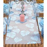 4+1 Renkli Zemin Üzerinde Yaprak Desenli Modern Amerikan Servis & Runner Seti Realhomes