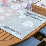 4+1 Renkli Zemin Üzerinde Yaprak Desenli Modern Amerikan Servis & Runner Seti Realhomes